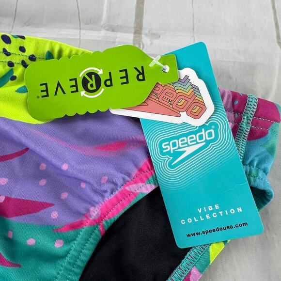 NWT Speedo Standard Swimsuit Brief Endurance+ The One Floating Floral Size 26 - Picture 6 of 10
